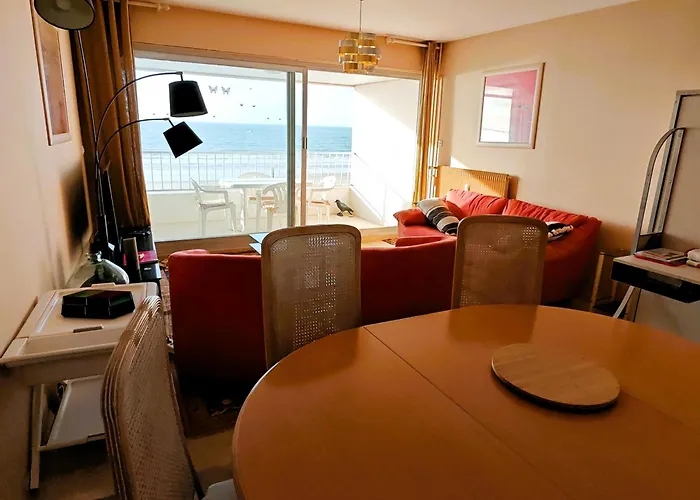 Le Nid Du Remblai * 莱萨布勒-多洛讷